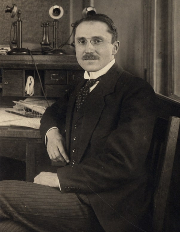 Андрей Авинов в России перед прибытием в Соединенные Штаты