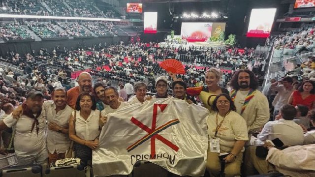 Spanish LGBTQ+ Catholic Organization Participates in a Meeting with Pope Leo XIV