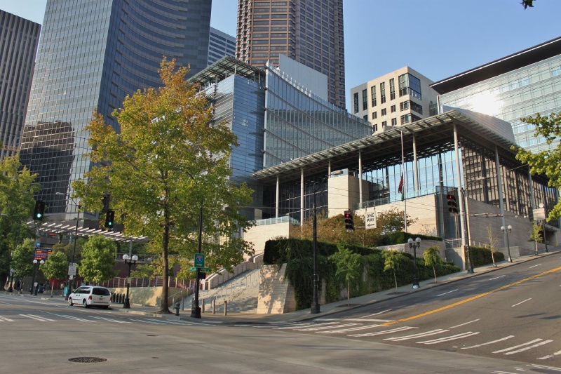 सिएटल सिटी हॉल (फोटो: SounderBruce, CC BY-SA 2.0 / Wikimedia Commons)