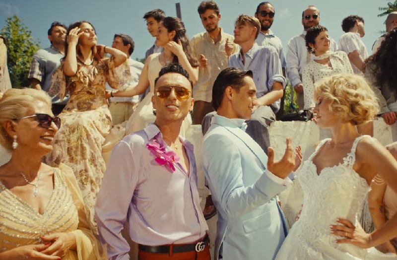 तुर्की के पॉप गायक माबेल मतिज़ के गाने 'हा लेयलिम' (Ha Leylim) के वीडियो का एक दृश्य