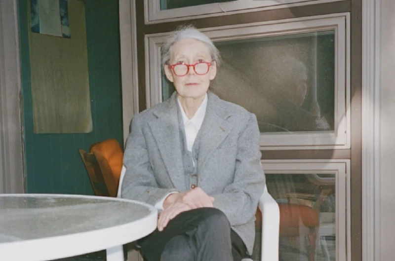 Anne Carson กวี นักเขียนเรียงความ และนักแปลชาวแคนาดา