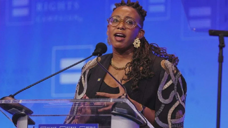Human Rights Campaign President Kelley Robinson speaks onstage at a gala dinner in New York City. Photo: Craig Barritt / Getty Images for Human Rights Campaign