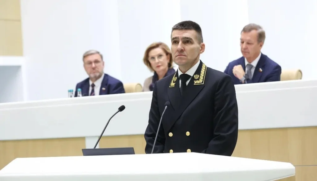 Judge Oleg Nefedov addresses the plenary session of the Federation Council in Moscow. Photo: Press Service of the Federation Council of the Russian Federation