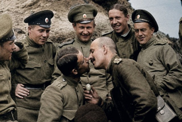 A History of Kissing Between Men in Russia