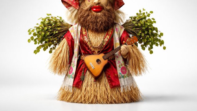 Moujik-Maslenitsa : une figure de Maslenitsa représentant un homme habillé en femme