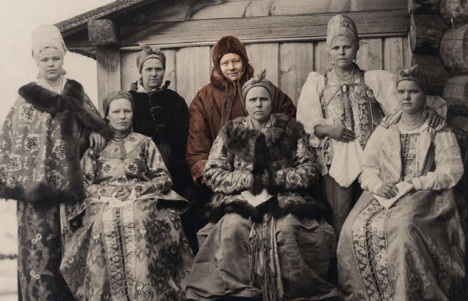 Polmuzhichye and Razmuzhichye in the Russian North: A History of Female Masculinity
