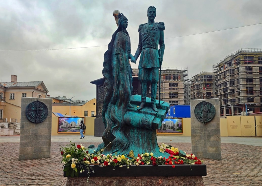 En 2024, el alcalde de Moscú inauguró un monumento en honor de Serguéi Aleksándrovich y su esposa cerca de la estación de metro Tretiakovskaya.